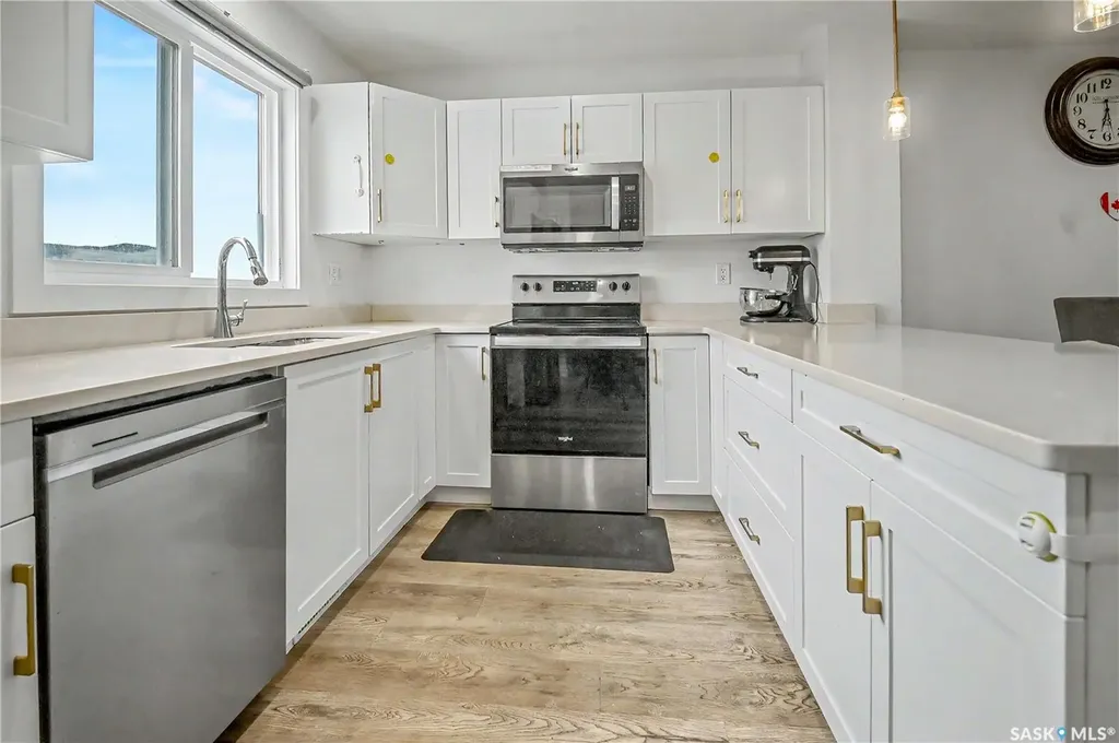 106 Westfield Road Saskatoon SK S7V 0Z8