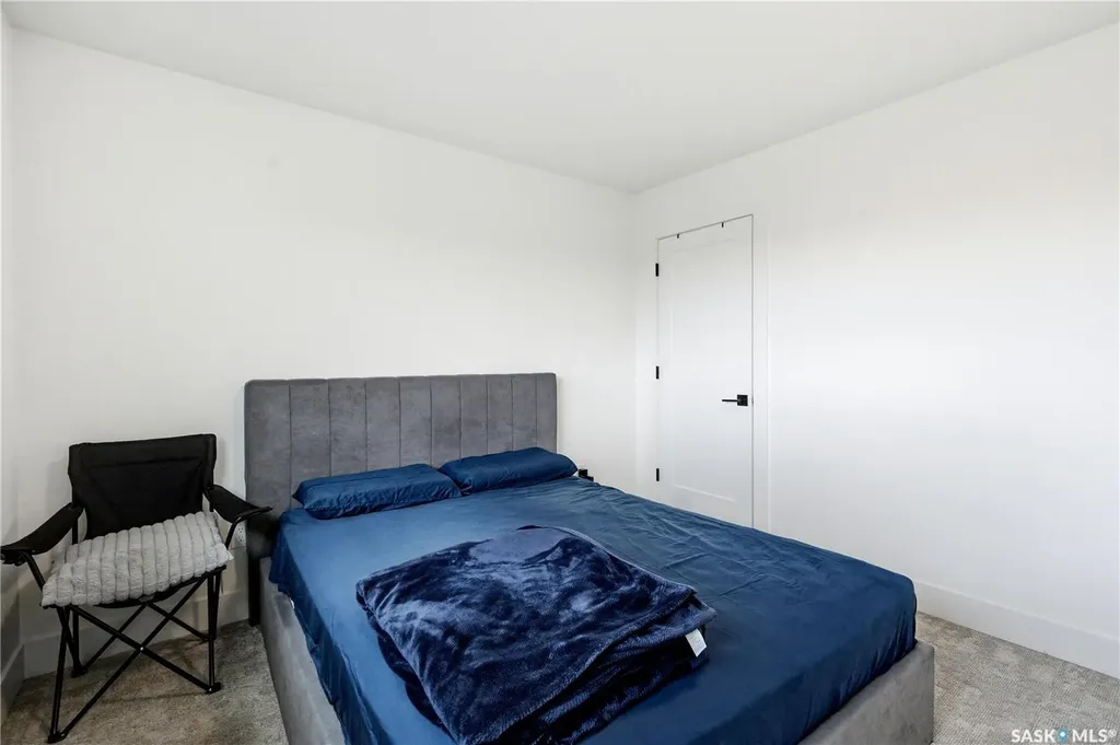 916 Feheregyhazi Boulevard Saskatoon SK S7W 1E1