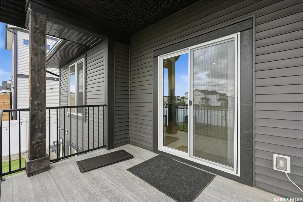 916 Feheregyhazi Boulevard Saskatoon SK S7W 1E1