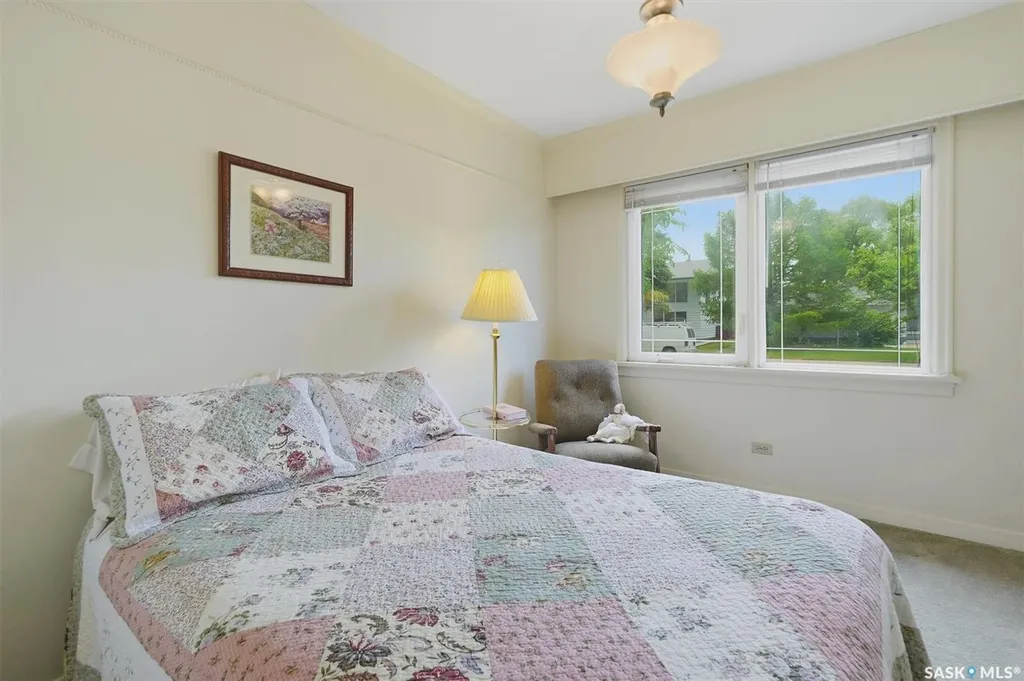201 Garrison Crescent Saskatoon SK S7H 2Z7