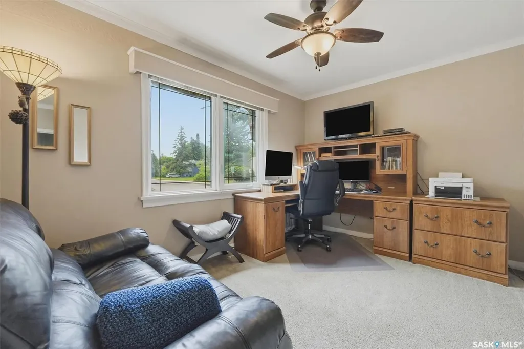 201 Garrison Crescent Saskatoon SK S7H 2Z7