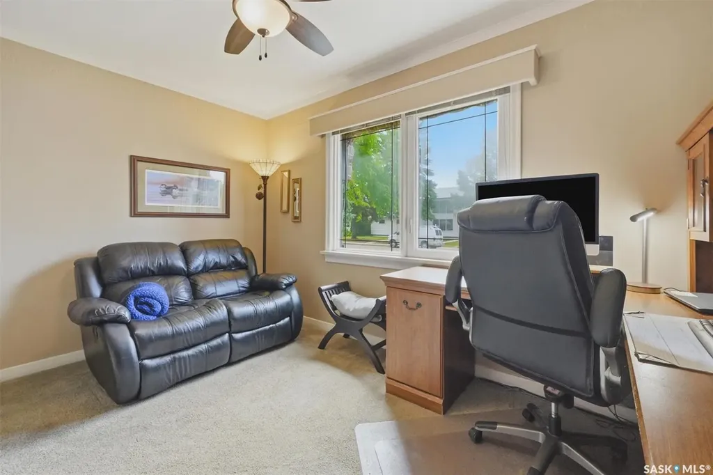201 Garrison Crescent Saskatoon SK S7H 2Z7