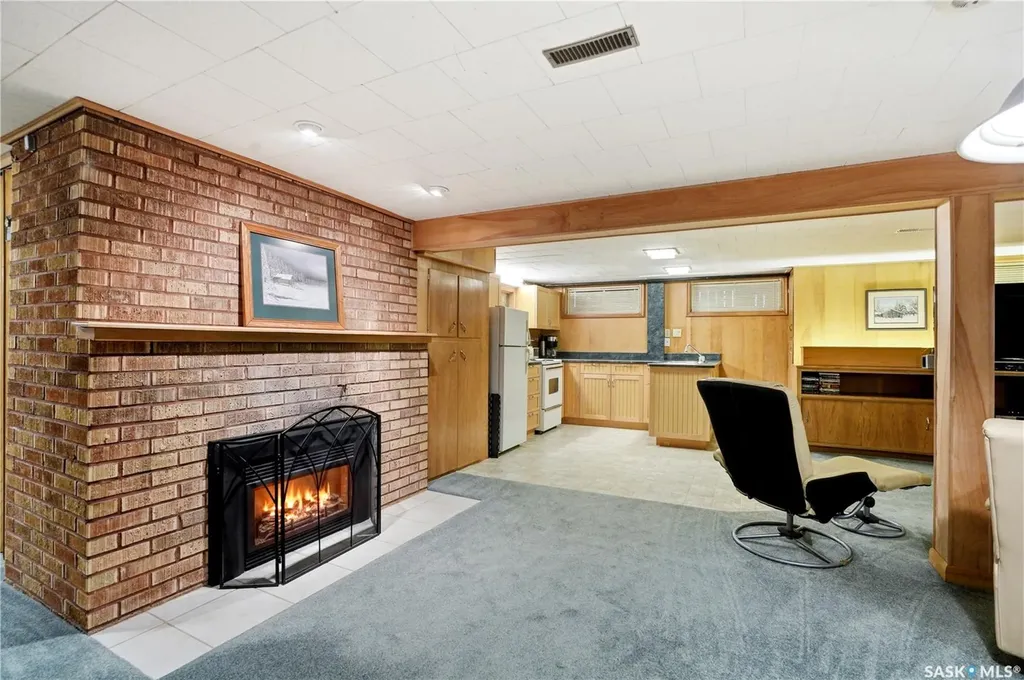 201 Garrison Crescent Saskatoon SK S7H 2Z7
