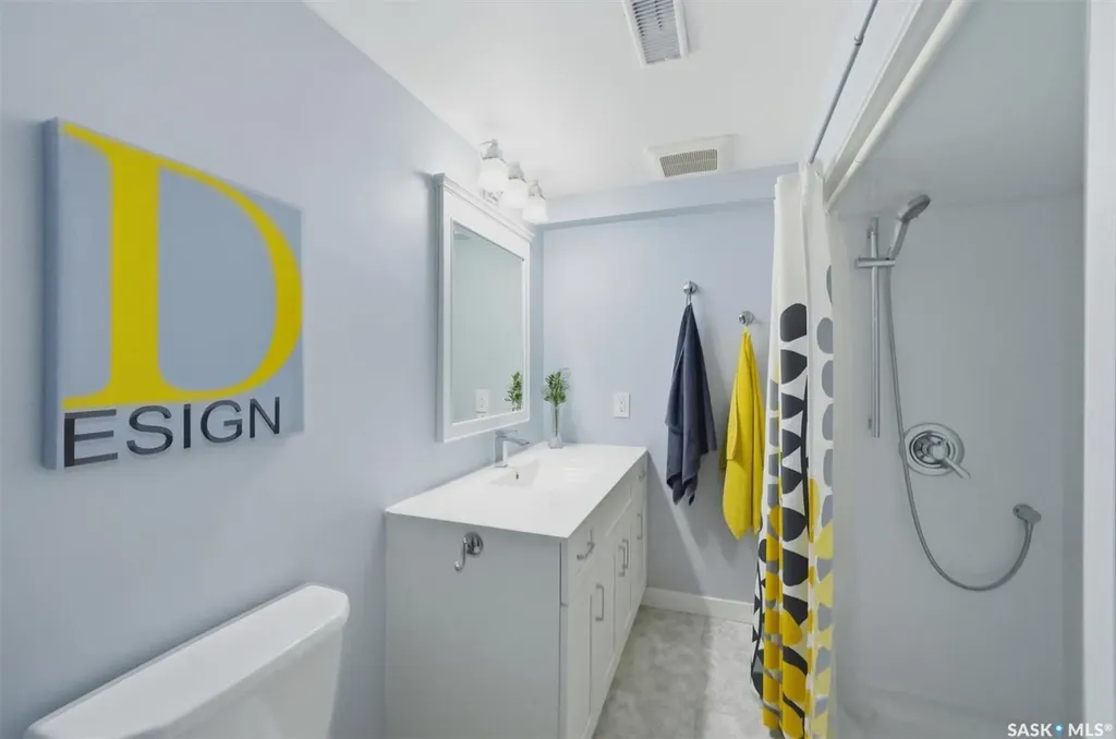 201 Garrison Crescent Saskatoon SK S7H 2Z7