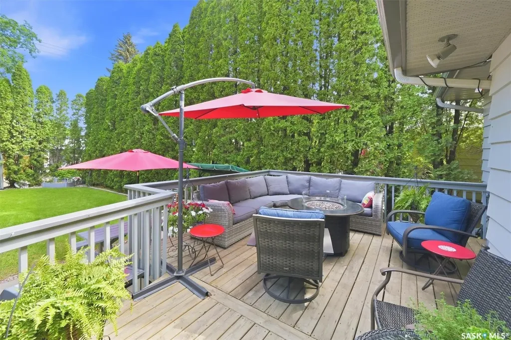 201 Garrison Crescent Saskatoon SK S7H 2Z7