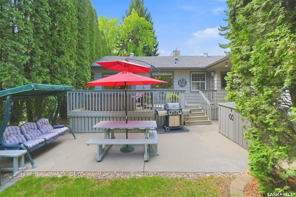 201 Garrison Crescent Saskatoon SK S7H 2Z7