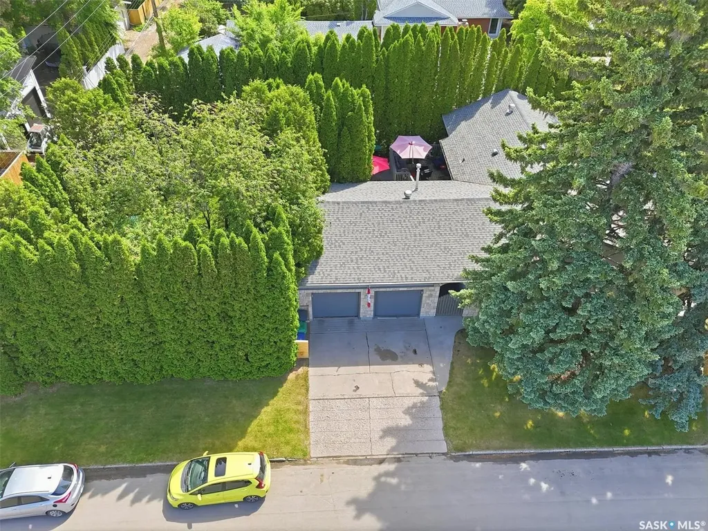 201 Garrison Crescent Saskatoon SK S7H 2Z7
