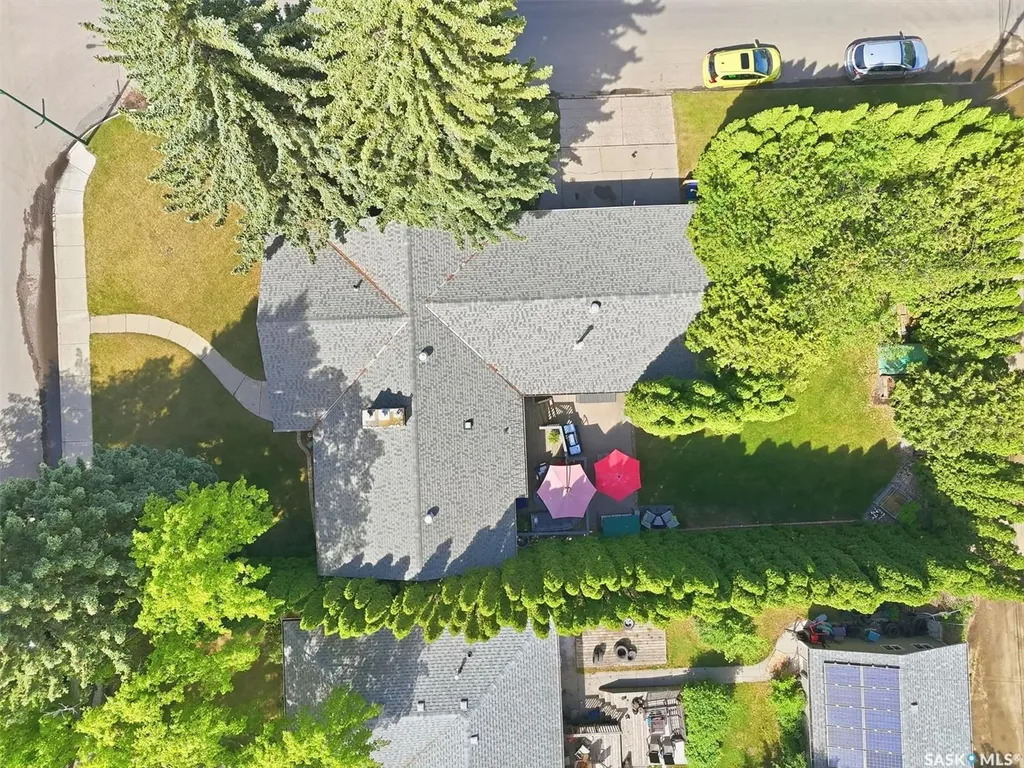 201 Garrison Crescent Saskatoon SK S7H 2Z7