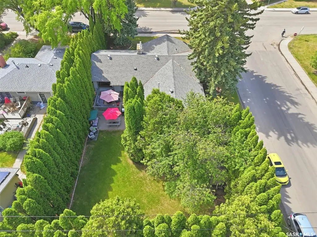 201 Garrison Crescent Saskatoon SK S7H 2Z7
