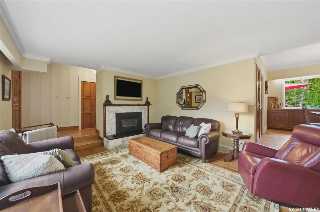 201 Garrison Crescent Saskatoon SK S7H 2Z7