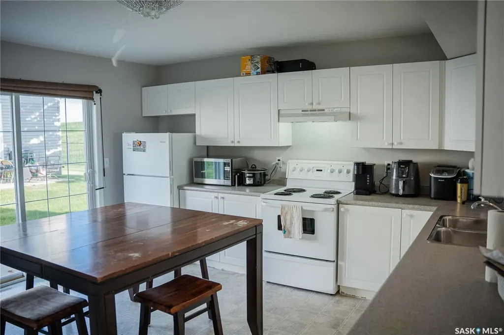 663 Beckett Crescent Saskatoon SK S7N 4X2