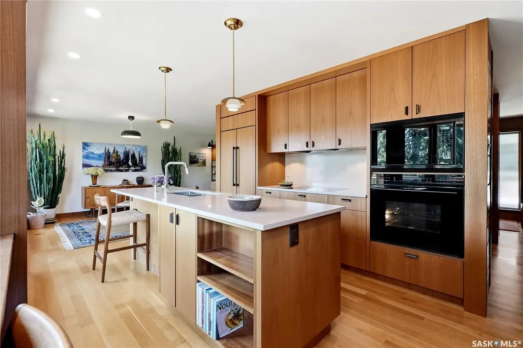 727 Tobin Terrace Saskatoon SK S7K 4P4