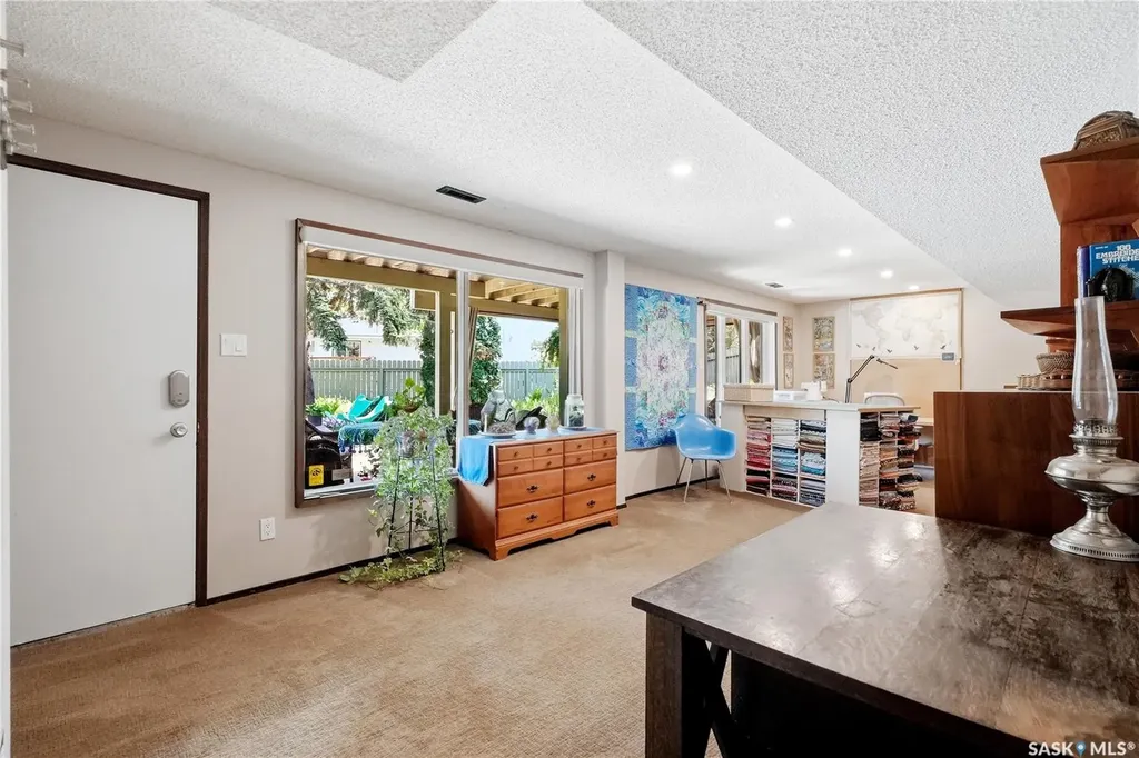 727 Tobin Terrace Saskatoon SK S7K 4P4