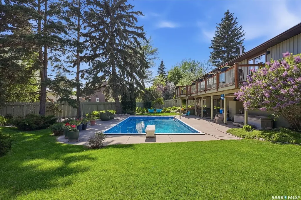 727 Tobin Terrace Saskatoon SK S7K 4P4