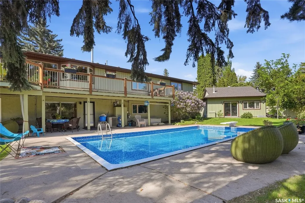 727 Tobin Terrace Saskatoon SK S7K 4P4