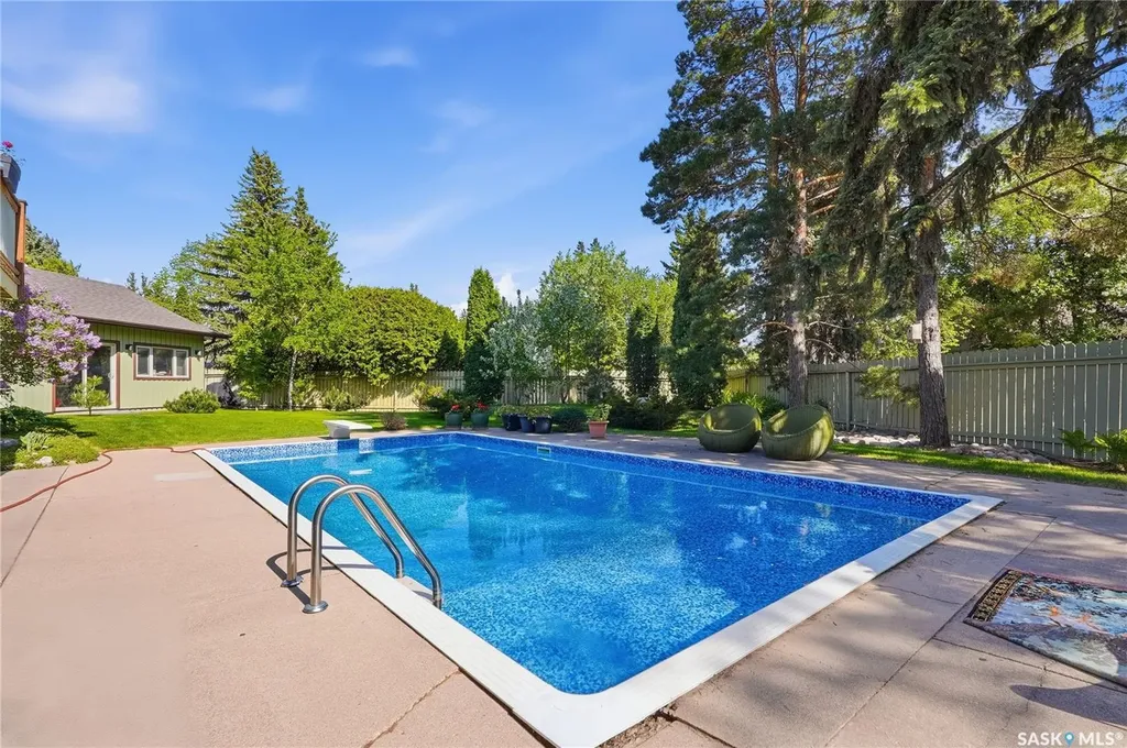 727 Tobin Terrace Saskatoon SK S7K 4P4