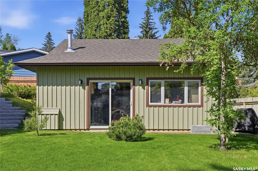 727 Tobin Terrace Saskatoon SK S7K 4P4