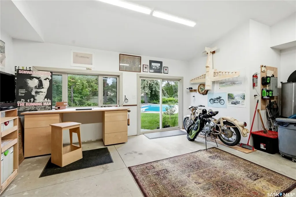 727 Tobin Terrace Saskatoon SK S7K 4P4