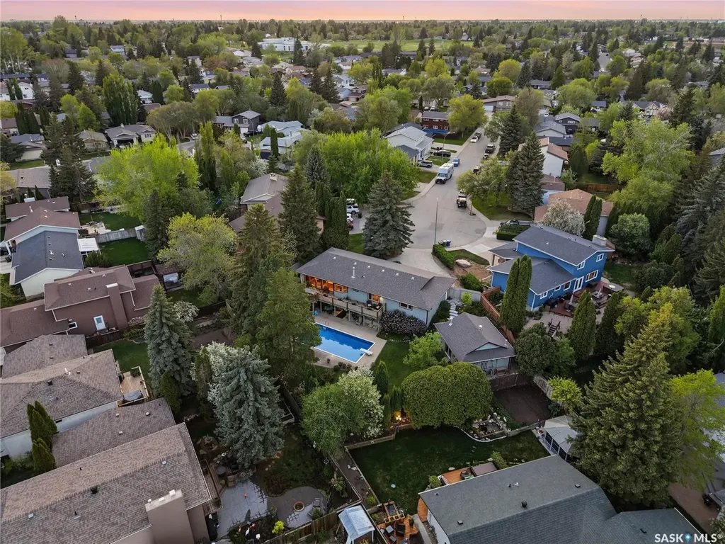 727 Tobin Terrace Saskatoon SK S7K 4P4