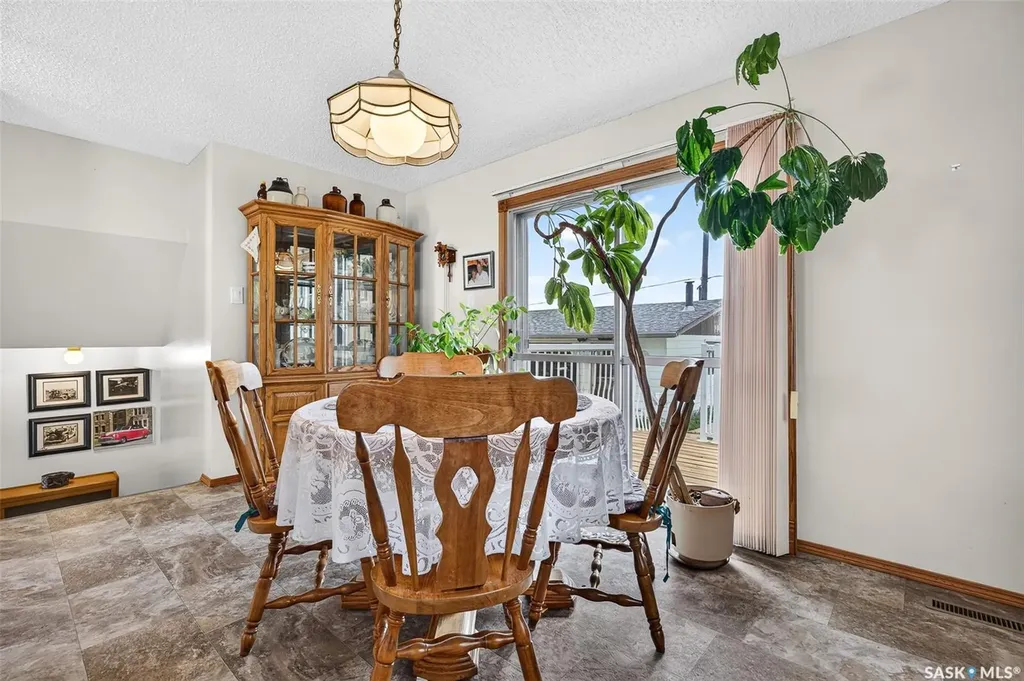 1343 Stadacona Street W Moose Jaw SK S6H 6L4