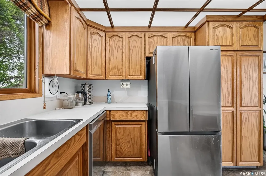1343 Stadacona Street W Moose Jaw SK S6H 6L4