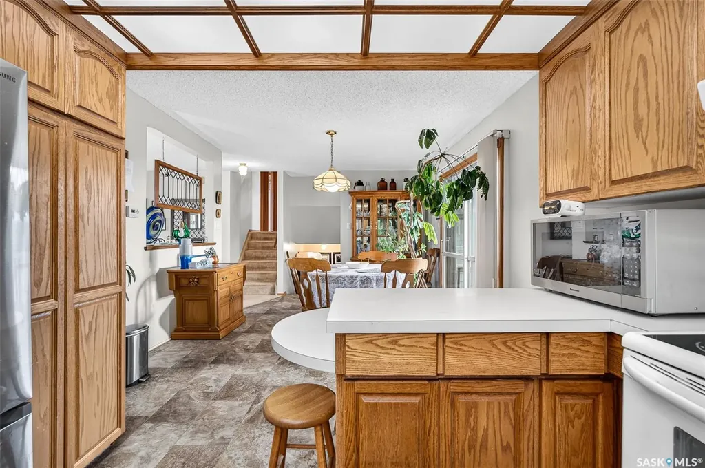1343 Stadacona Street W Moose Jaw SK S6H 6L4
