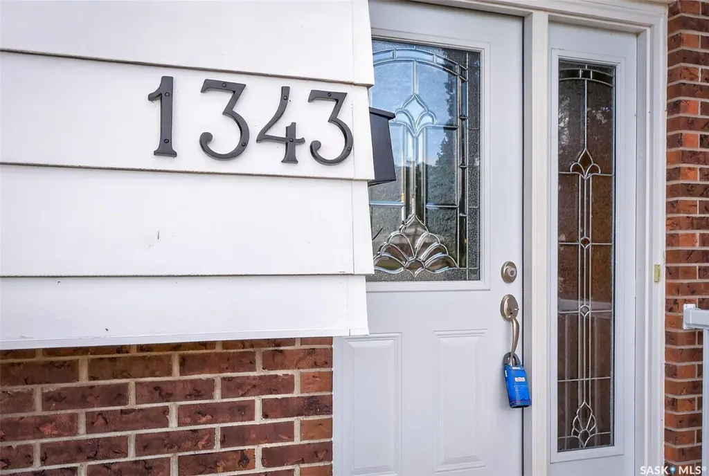 1343 Stadacona Street W Moose Jaw SK S6H 6L4