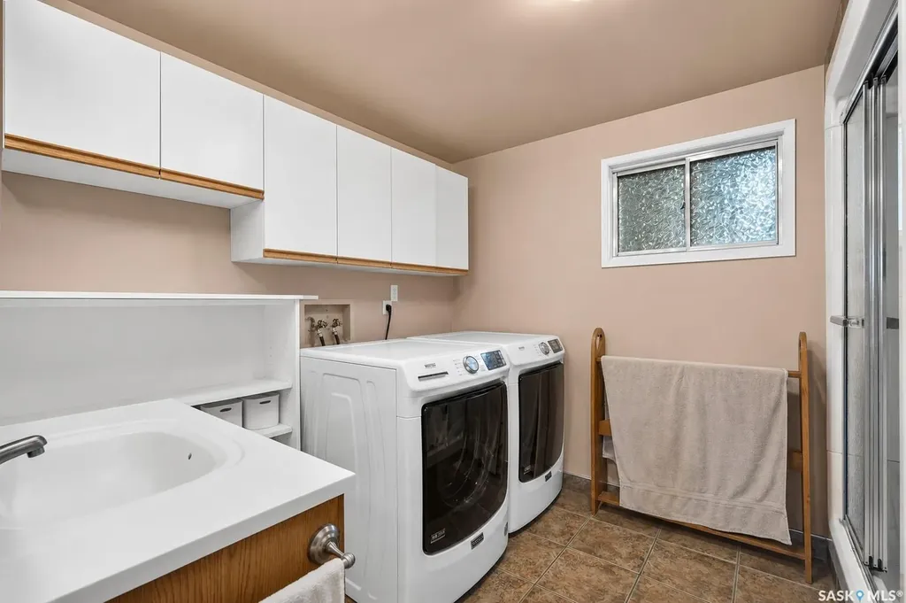 1343 Stadacona Street W Moose Jaw SK S6H 6L4