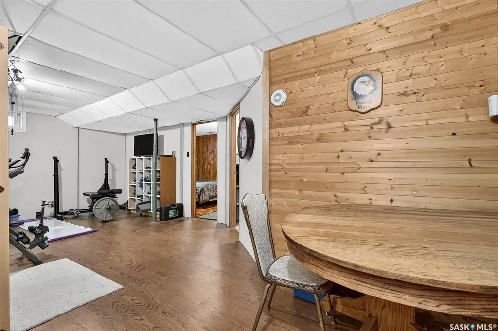 1343 Stadacona Street W Moose Jaw SK S6H 6L4