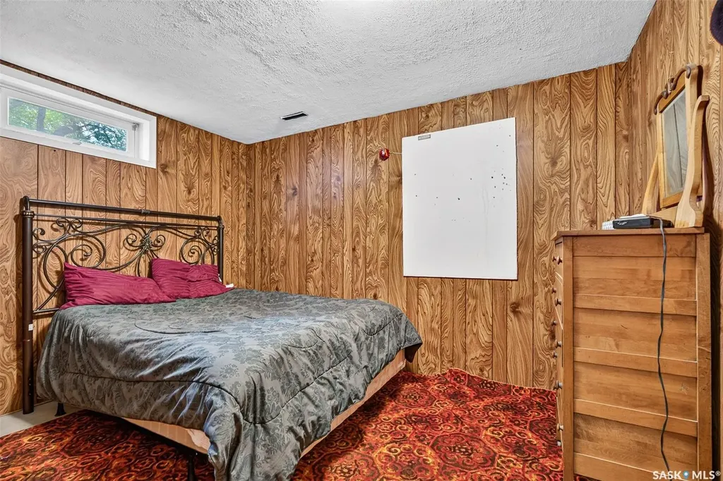 1343 Stadacona Street W Moose Jaw SK S6H 6L4