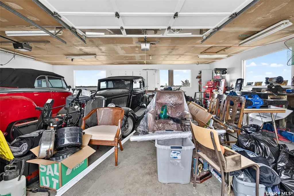 1343 Stadacona Street W Moose Jaw SK S6H 6L4