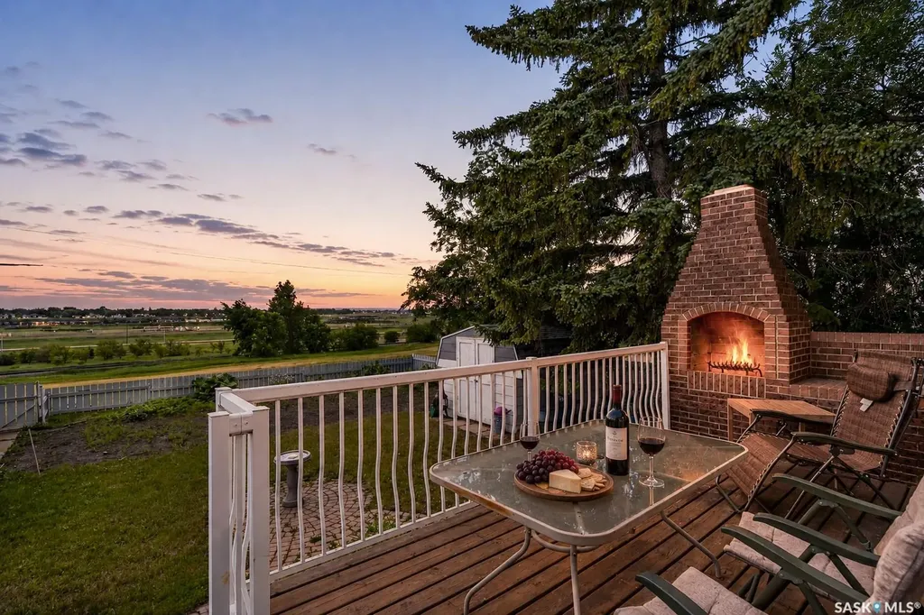 1343 Stadacona Street W Moose Jaw SK S6H 6L4