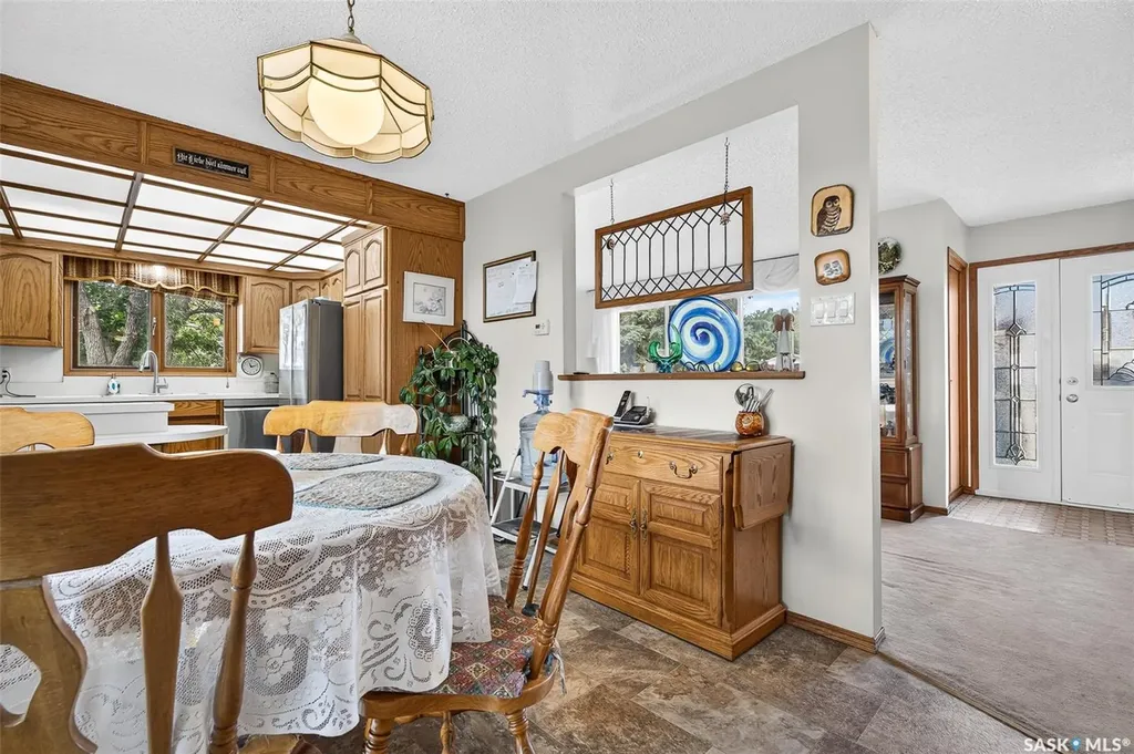 1343 Stadacona Street W Moose Jaw SK S6H 6L4