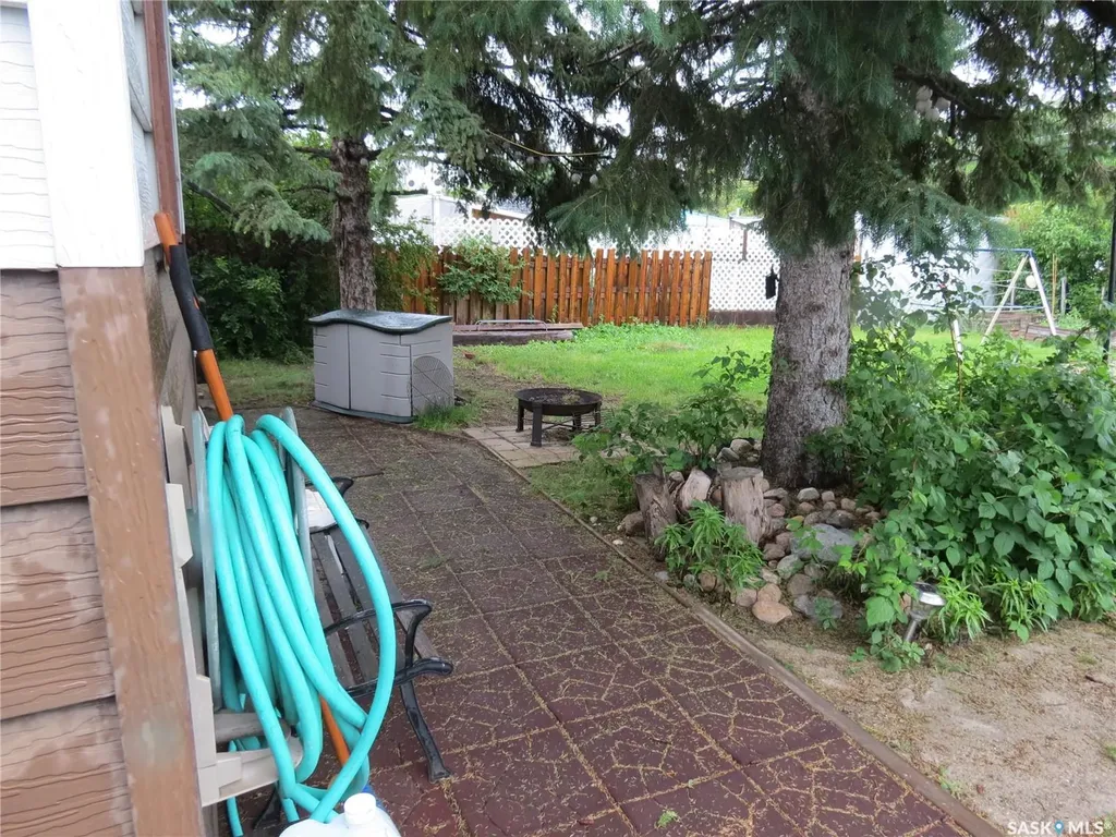 769 Queen Street Regina SK S4T 4A4