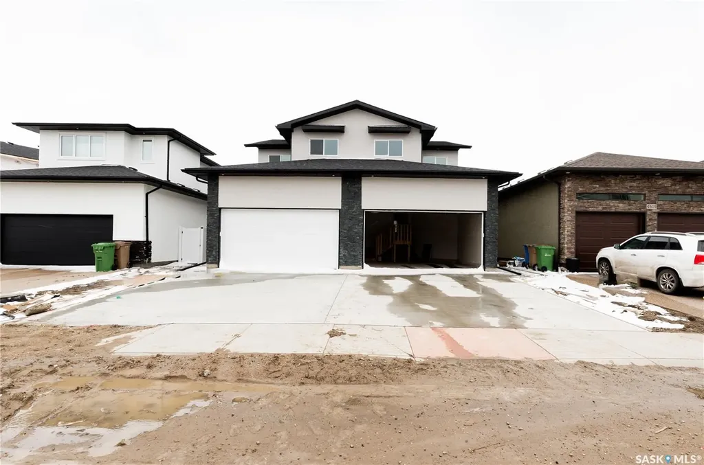 4513 Green Brooks Way E Regina SK S4V 3K5