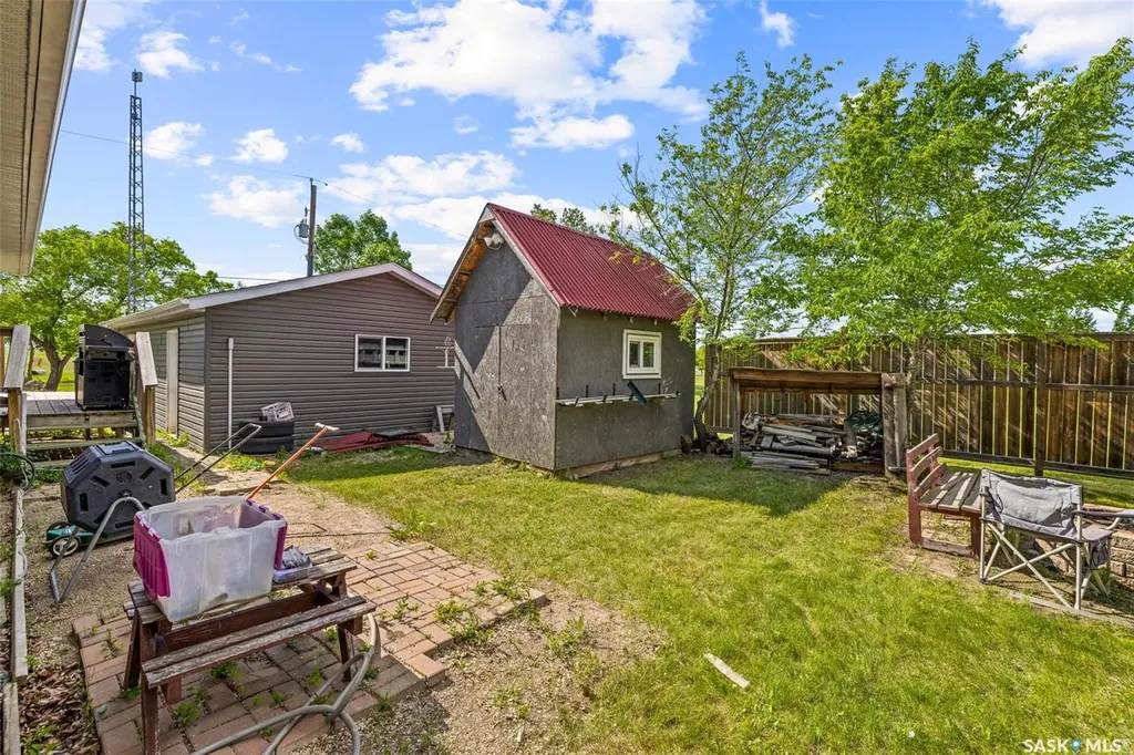 3 Poplar Street Grandview Beach SK S0G 1C0