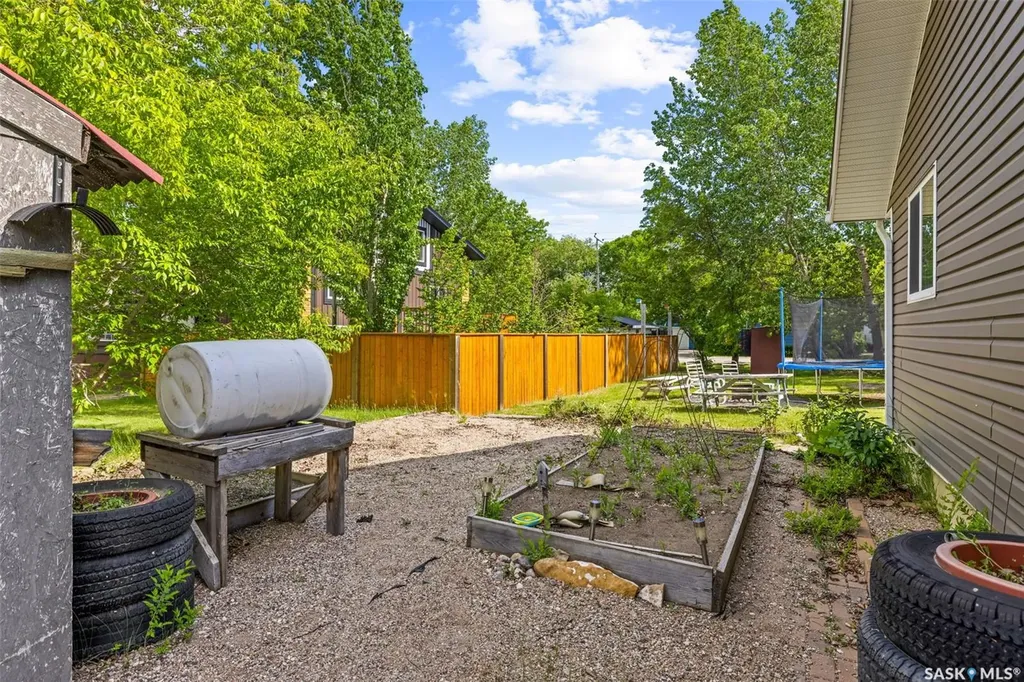 3 Poplar Street Grandview Beach SK S0G 1C0