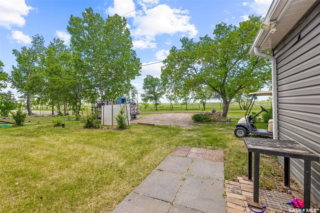 3 Poplar Street Grandview Beach SK S0G 1C0