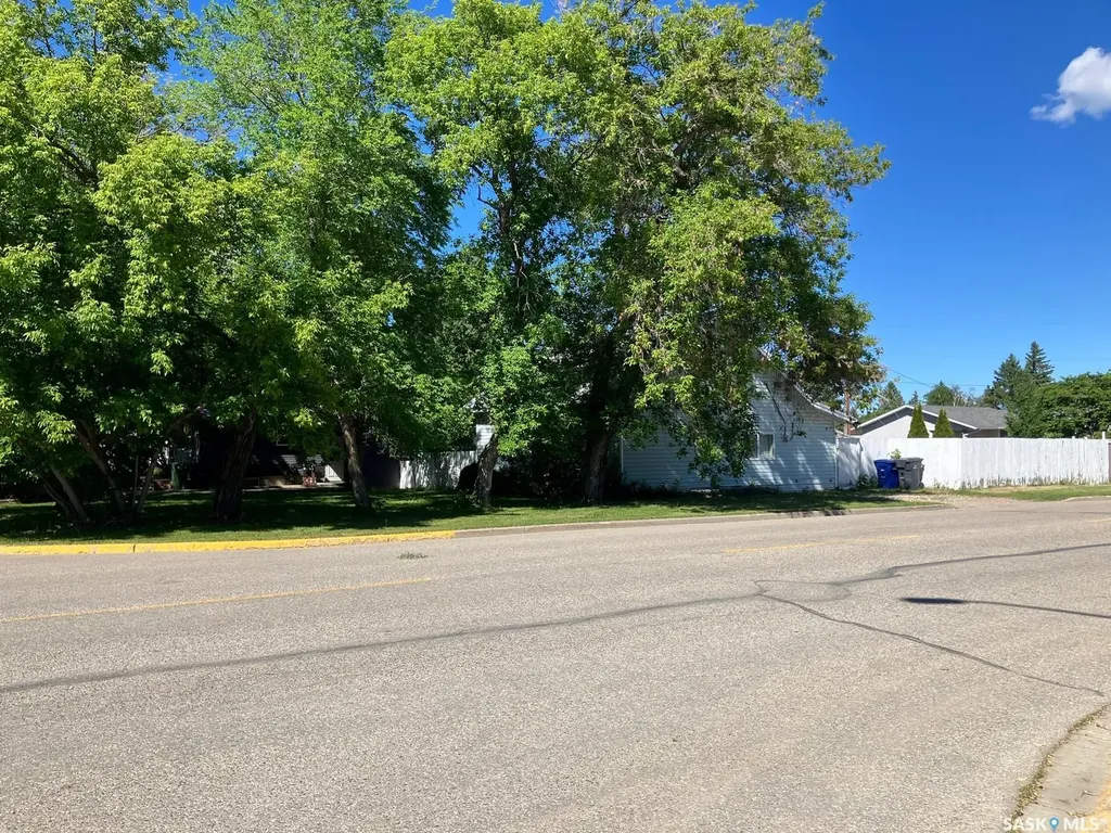911 1st Street W Nipawin SK S0E 1E0