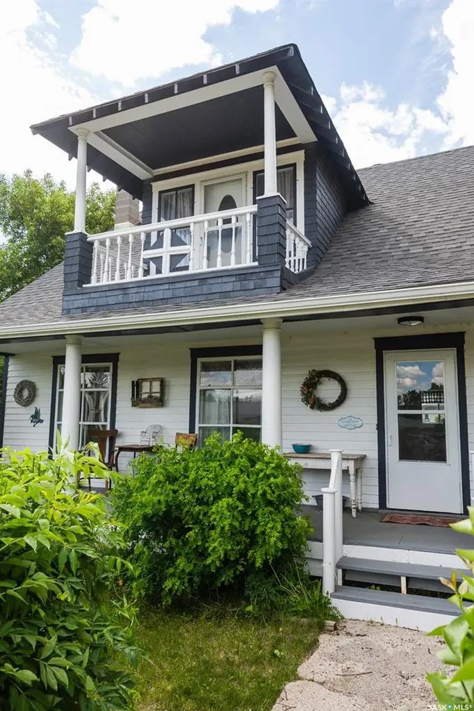 307 Lonsdale Street Luseland SK S0L 2A0