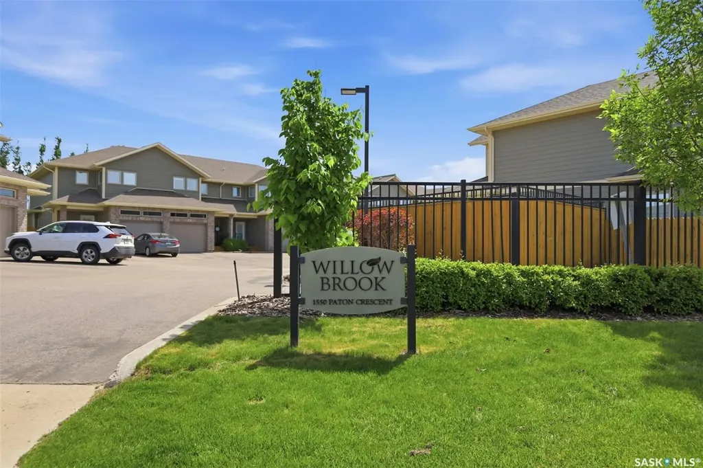 1550 Paton Crescent Saskatoon SK S7T 0J1