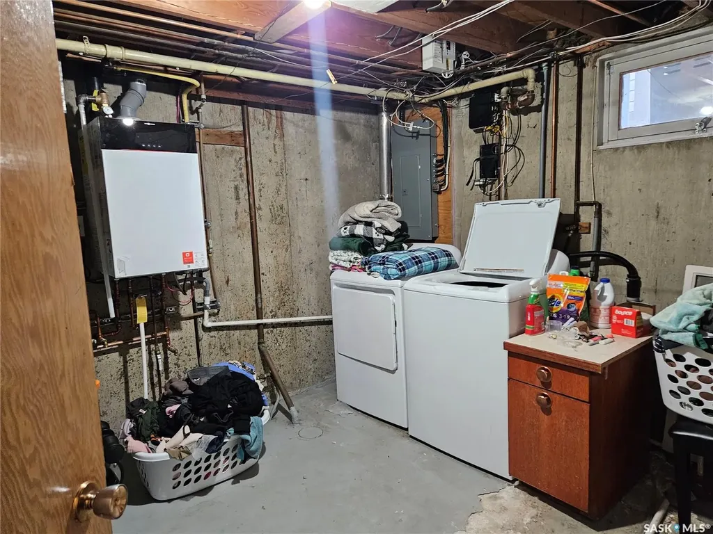 1290 Wolfe Avenue Moose Jaw SK S6H 1K2