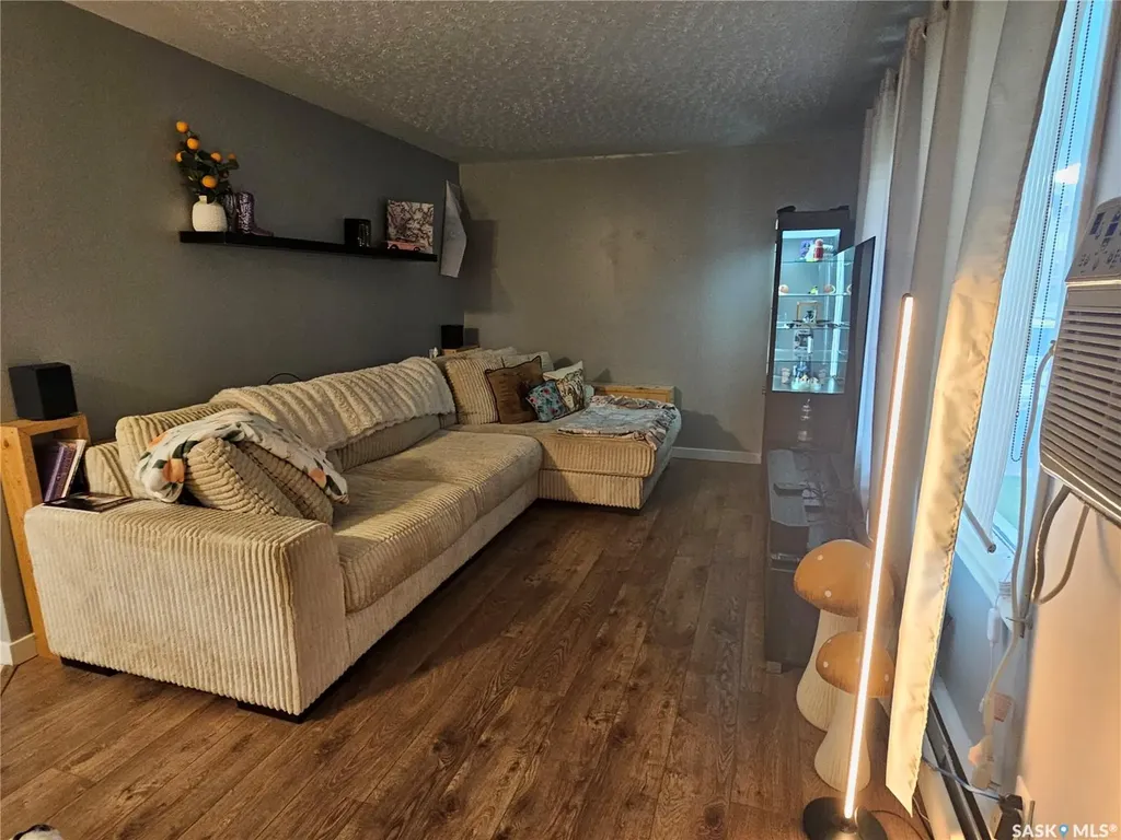 1290 Wolfe Avenue Moose Jaw SK S6H 1K2