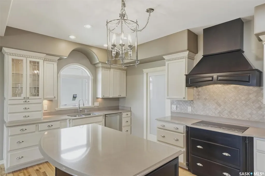 327 Hastings Lane Saskatoon SK S7V 0C8