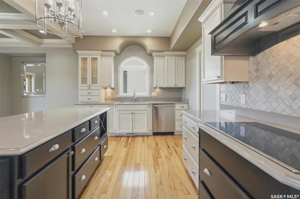 327 Hastings Lane Saskatoon SK S7V 0C8