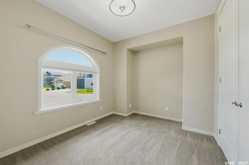 327 Hastings Lane Saskatoon SK S7V 0C8