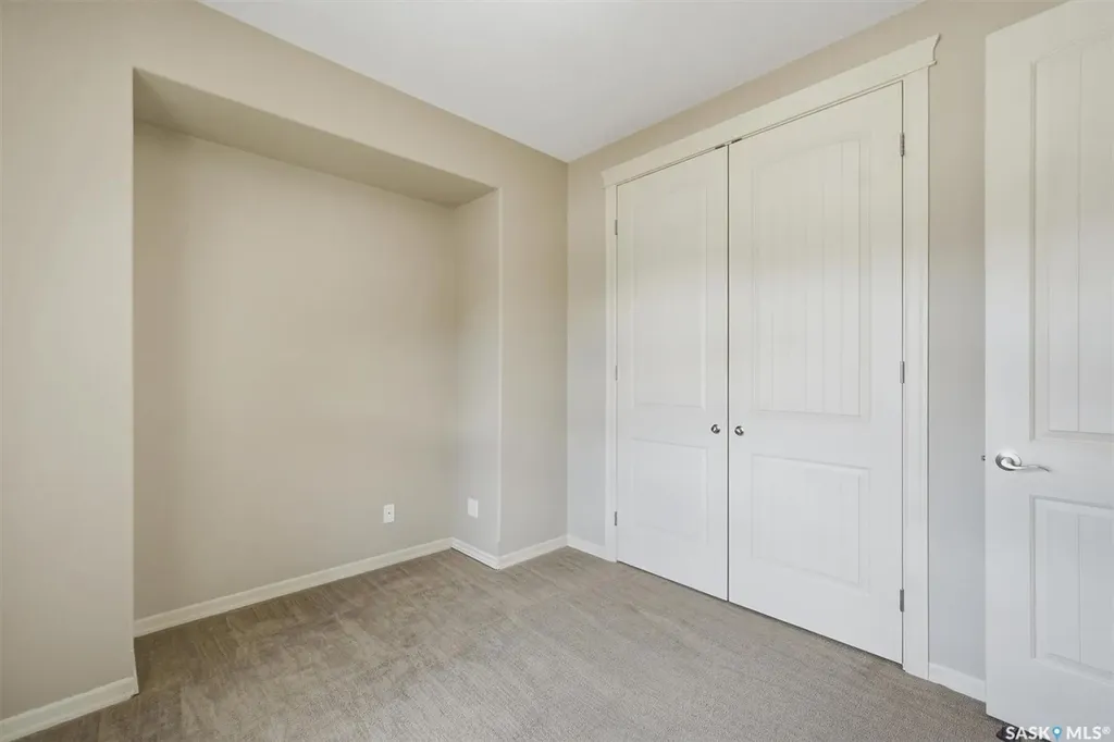 327 Hastings Lane Saskatoon SK S7V 0C8