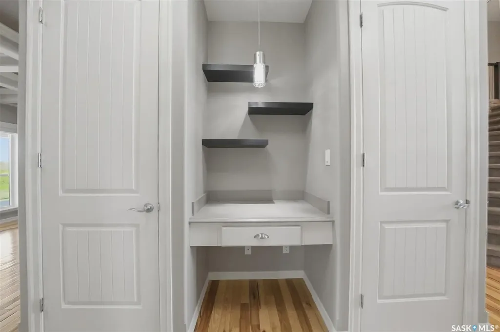 327 Hastings Lane Saskatoon SK S7V 0C8