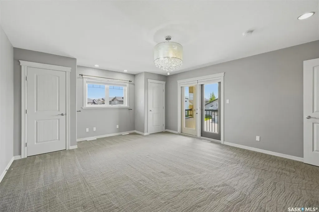 327 Hastings Lane Saskatoon SK S7V 0C8
