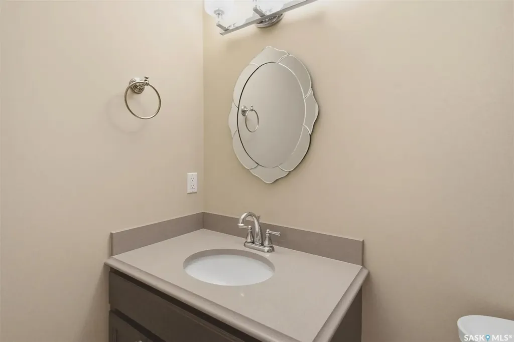 327 Hastings Lane Saskatoon SK S7V 0C8